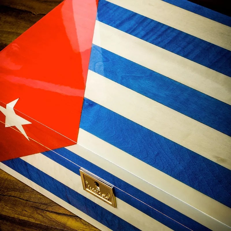 tu-u-cigar-quoc-ky-cuba